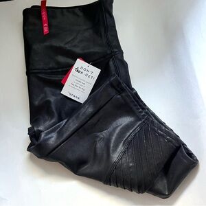 NWT Spanx Faux Leather Moto Biker Shorts Women’s Size Large - Black